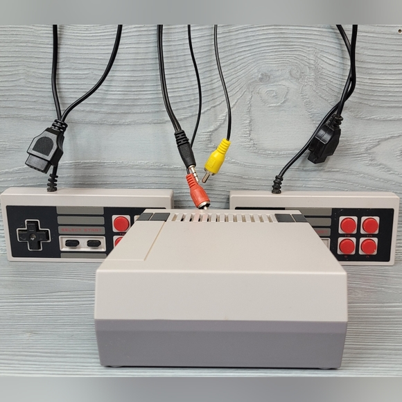 100+ Games Nintendo-Like Mini Home Entertainment System Gaming (NOT a Nintendo!) - Picture 11 of 16